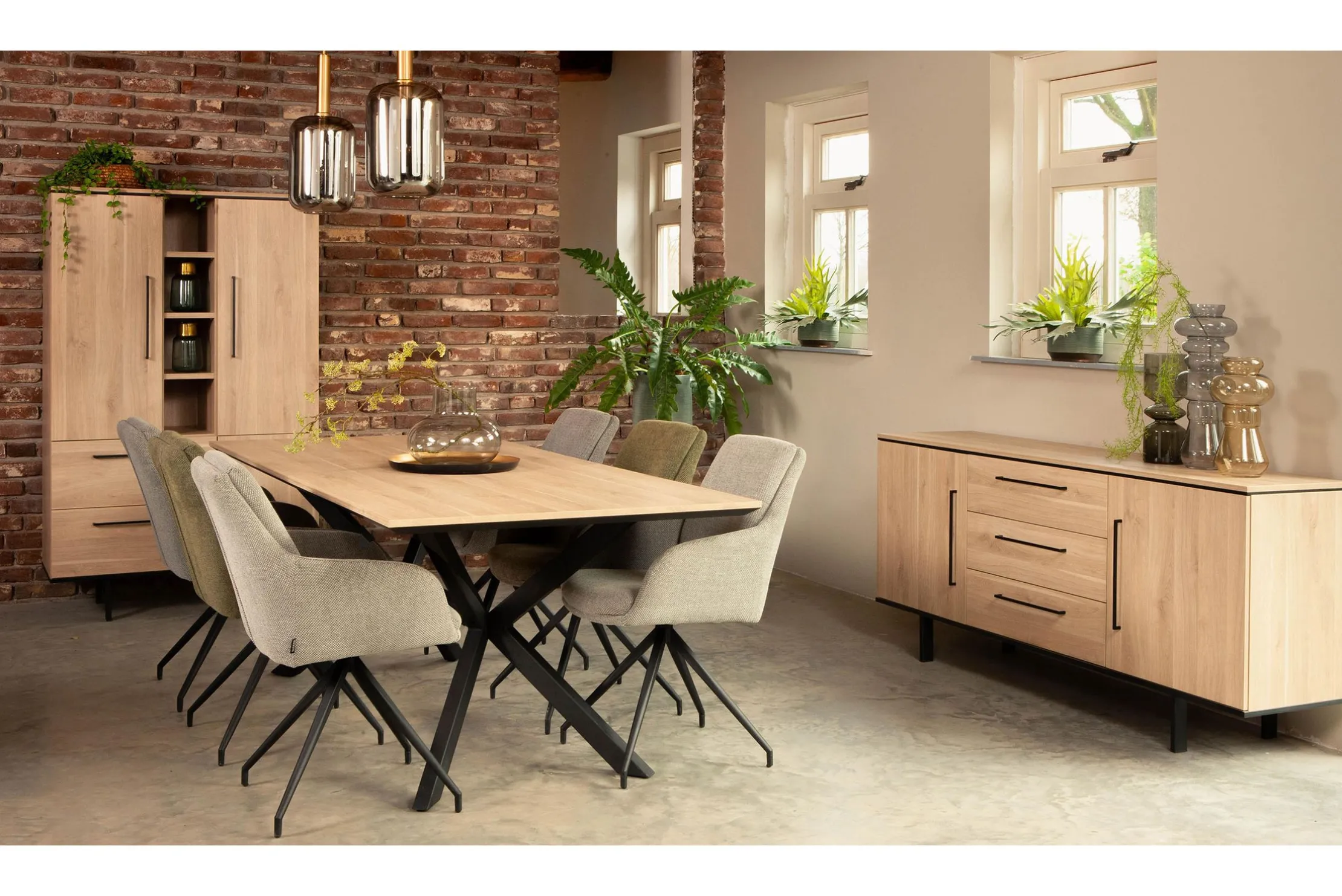 Eetkamertafel Russel